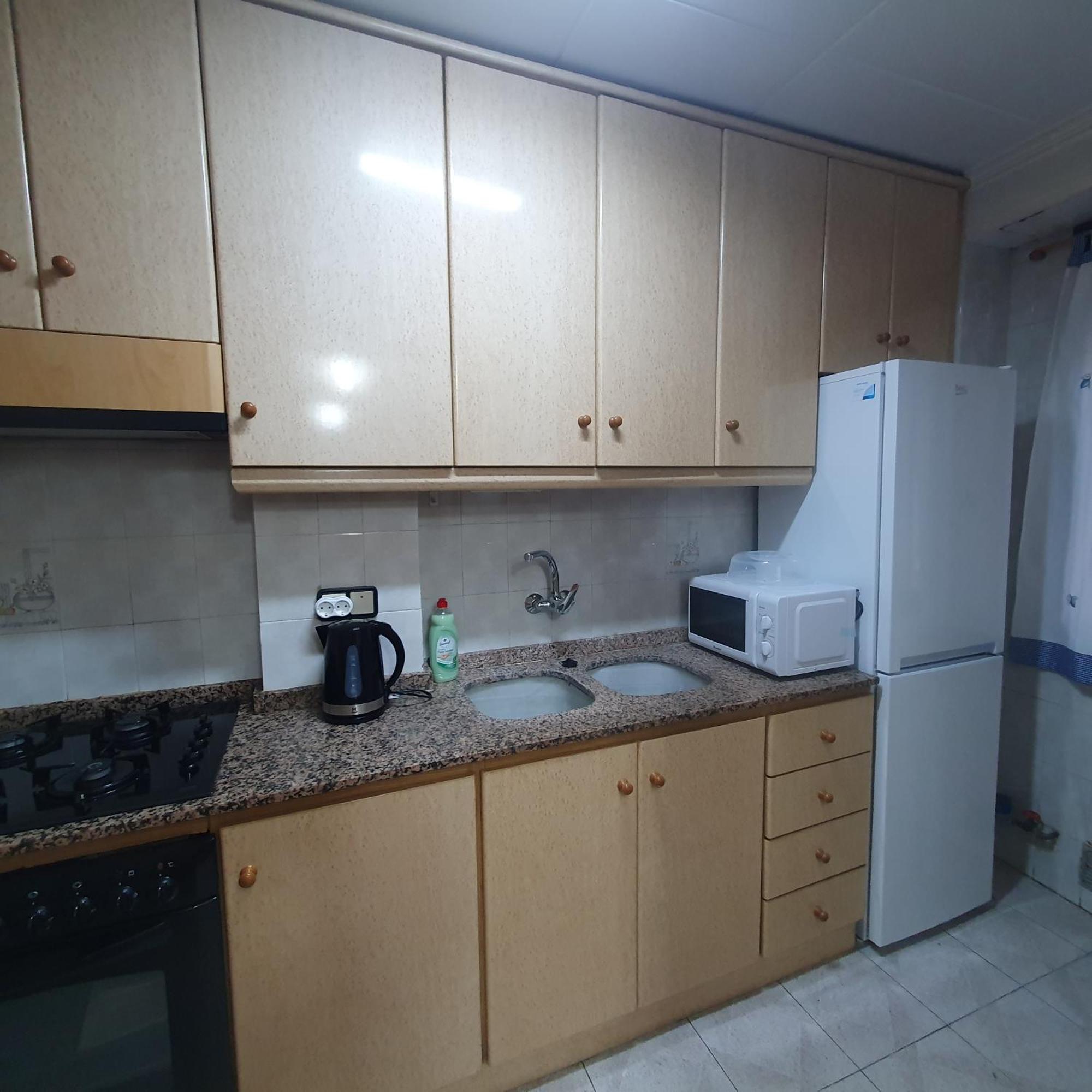 Spacious Home For A Large Group Or Family กูลเญรา ภายนอก รูปภาพ